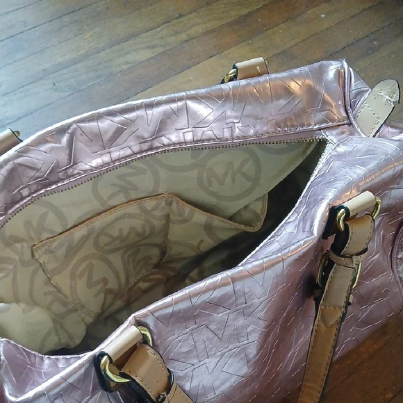 MICHAEL Michael Kors Handbag - Picture 7 of 16